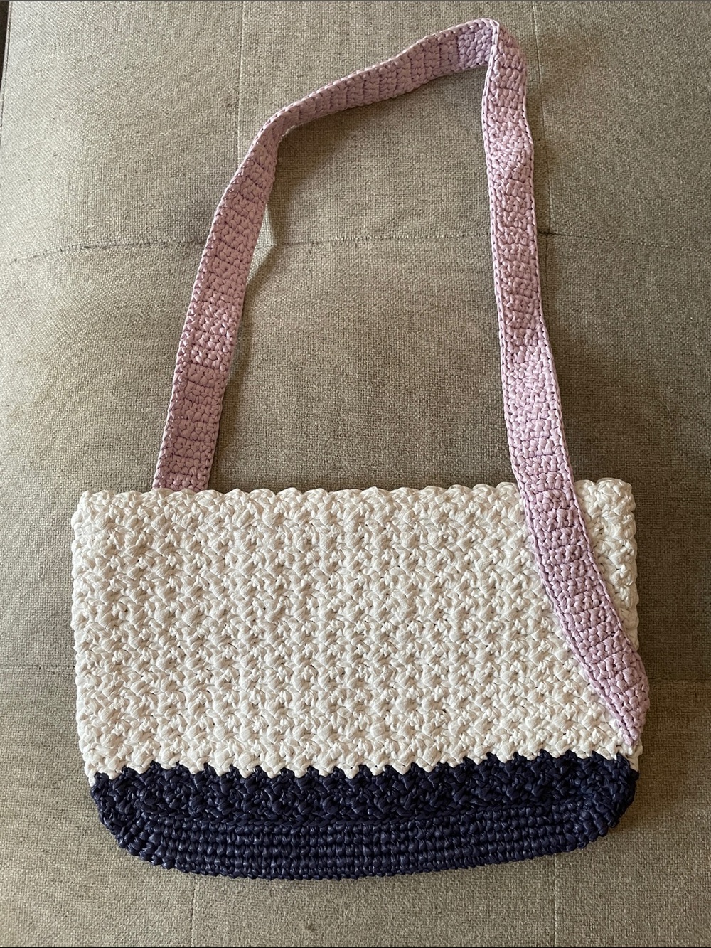 Verloop Woven Shoulder Bag in Cream, Navy & Pink
